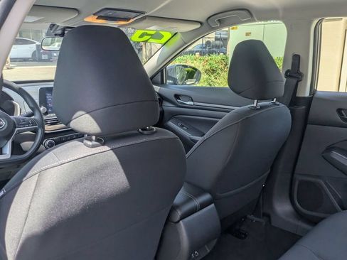 Used 2025 Nissan Altima 2.5 SV FWD image 26
