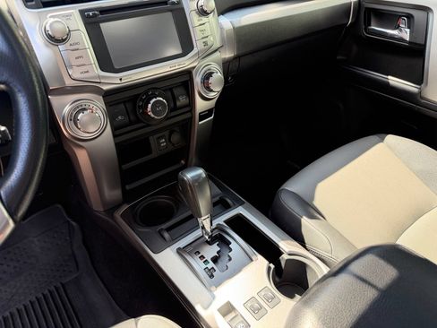 Used 2019 Toyota 4Runner SR5 Premium AWD/4WD image 8
