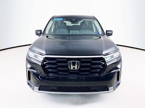 Certified 2025 Honda Pilot EX-L image 3