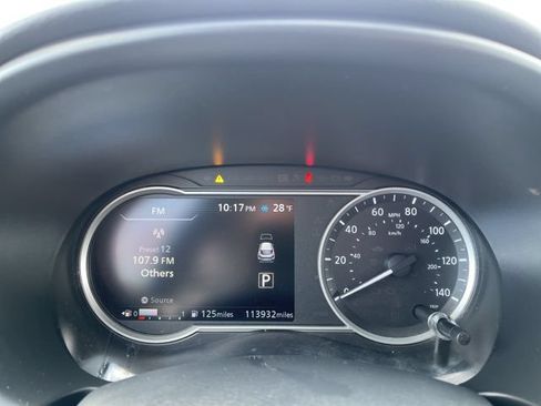Used 2018 Nissan Kicks SV FWD image 14