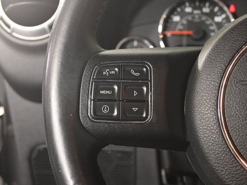 Used 2014 Jeep Wrangler Unlimited Sahara w/ Connectivity Group image 31