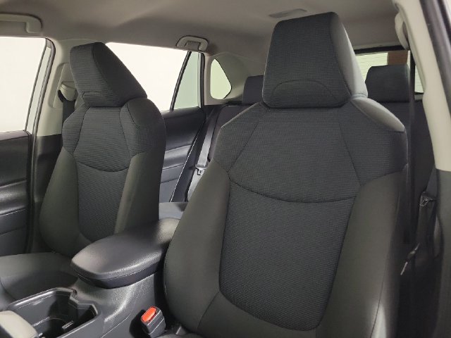 Used 2025 Toyota RAV4 LE AWD/4WD image 20