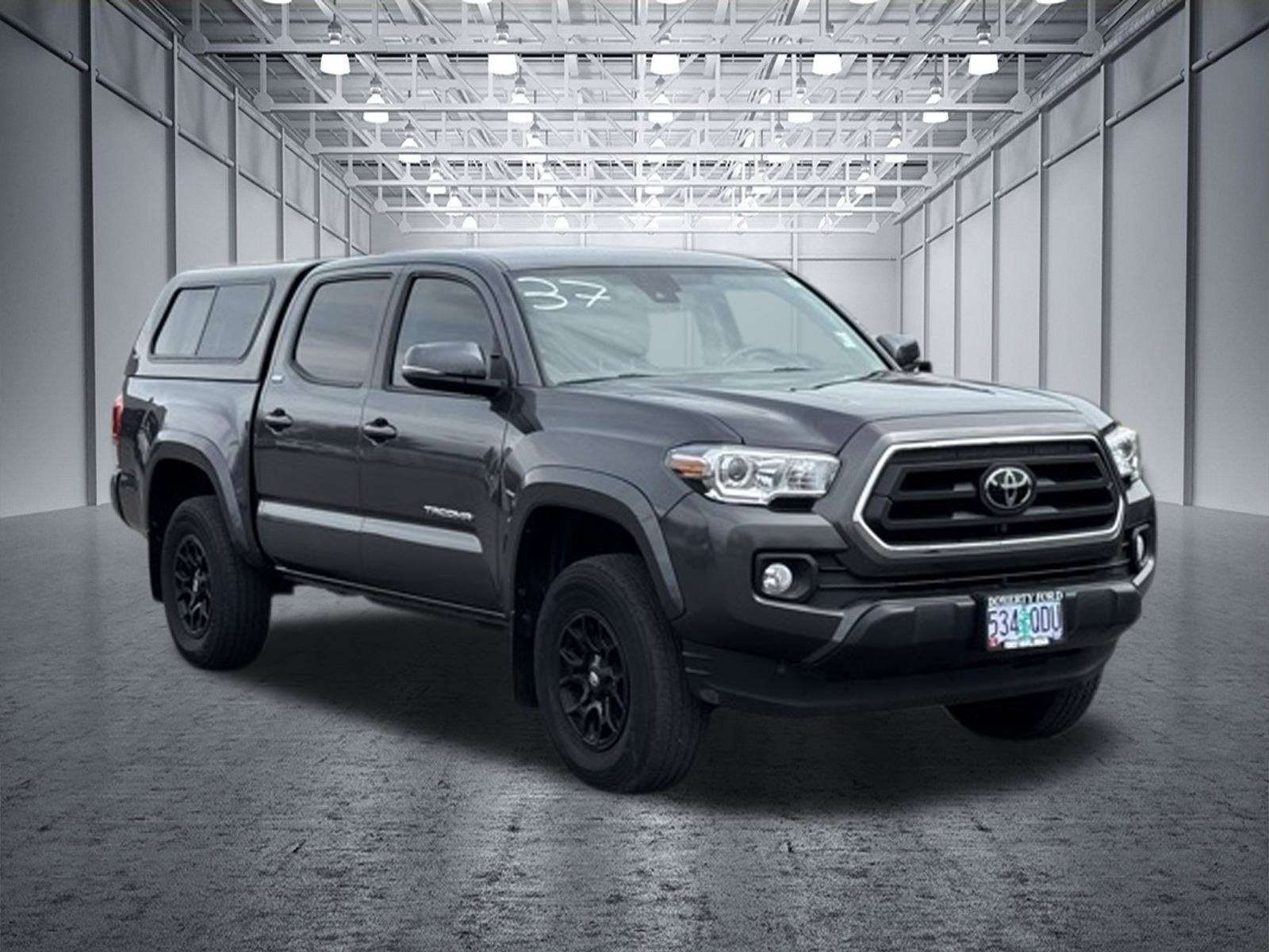 Used 2022 Toyota Tacoma SR5 AWD/4WD image 4