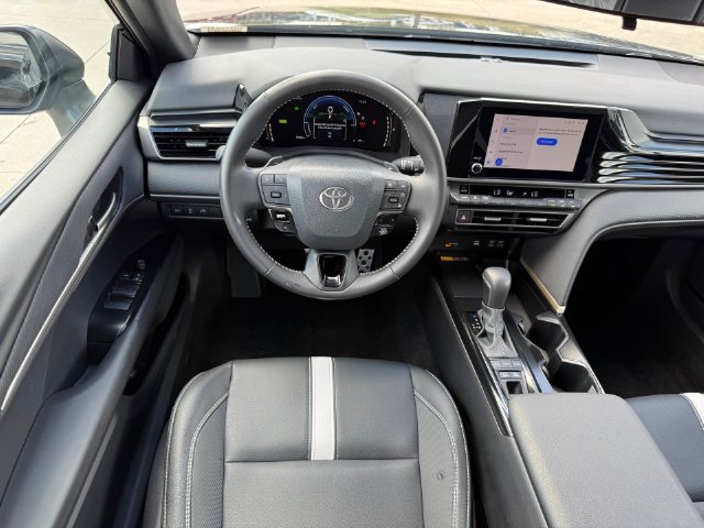 Used 2026 Toyota Camry SE FWD image 26