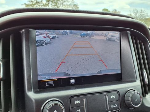 Used 2022 GMC Canyon AT4 image 23