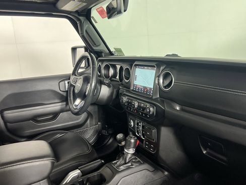 Certified 2022 Jeep Gladiator Overland w/ Popular Equipment Package image 31