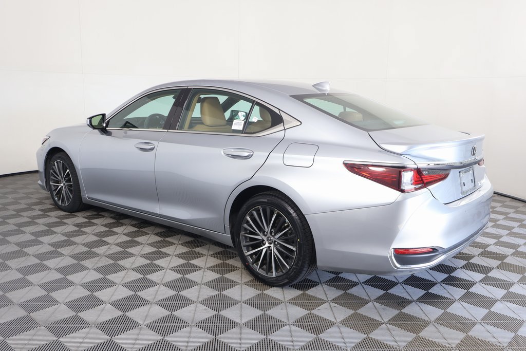 Used 2023 Lexus ES 300h w/ Premium Package FWD image 4