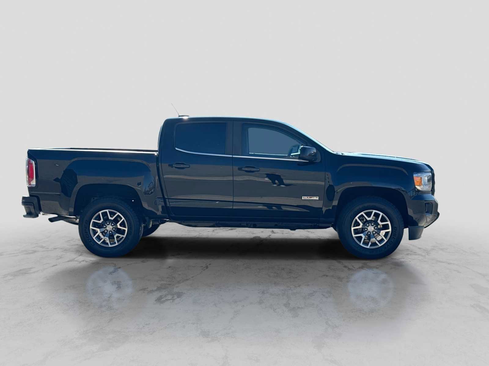 Used 2019 GMC Canyon All Terrain w/ Trailering Package AWD/4WD image 7