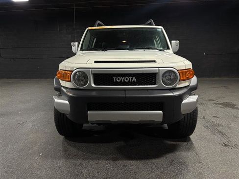 Used 2011 Toyota FJ Cruiser image 8