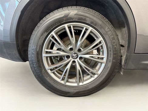 Used 2024 Alfa Romeo Stelvio Sprint RWD image 37