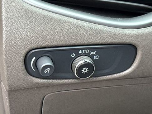 Used 2025 Chevrolet Malibu LT image 22