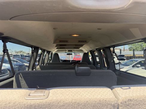 Used 2018 GMC Savana 3500 LT w/ LT Preferred Equipment Group image 24