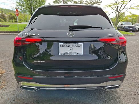 Used 2026 Mercedes-Benz GLC 300 4MATIC image 5