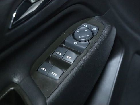 Used 2023 Chevrolet Equinox LT FWD image 16