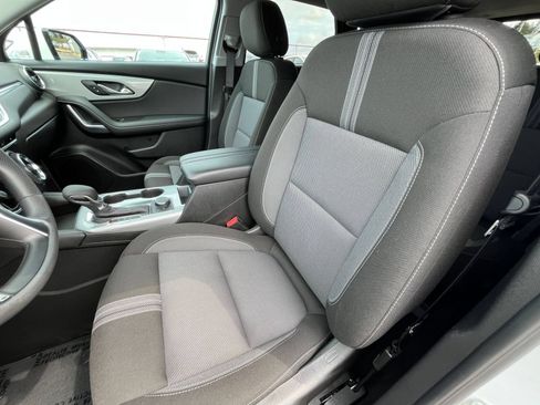 Used 2025 Chevrolet Blazer LT FWD image 36