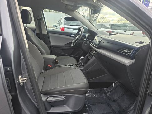 Used 2024 Volkswagen Taos SE AWD/4WD image 11