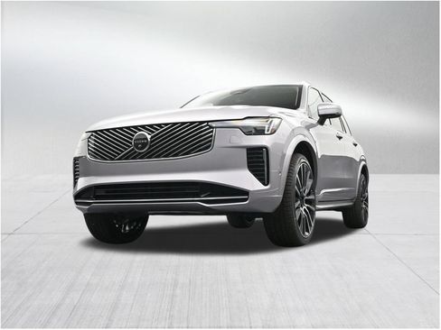 New 2026 Volvo XC90 B5 Plus AWD/4WD image 28