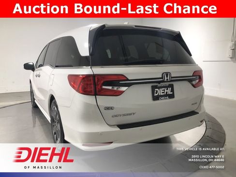 Used 2023 Honda Odyssey Elite image 5