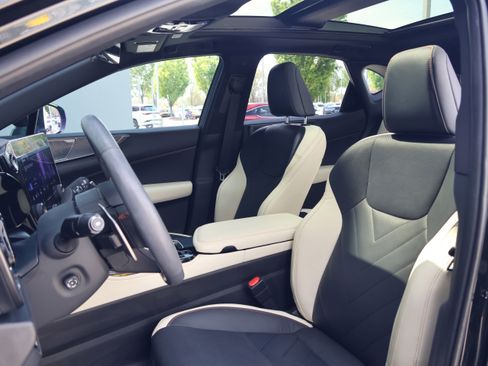 Used 2023 Lexus NX 350 AWD w/ Vision Package image 38