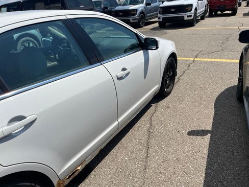Used 2010 Ford Fusion SE FWD image 17