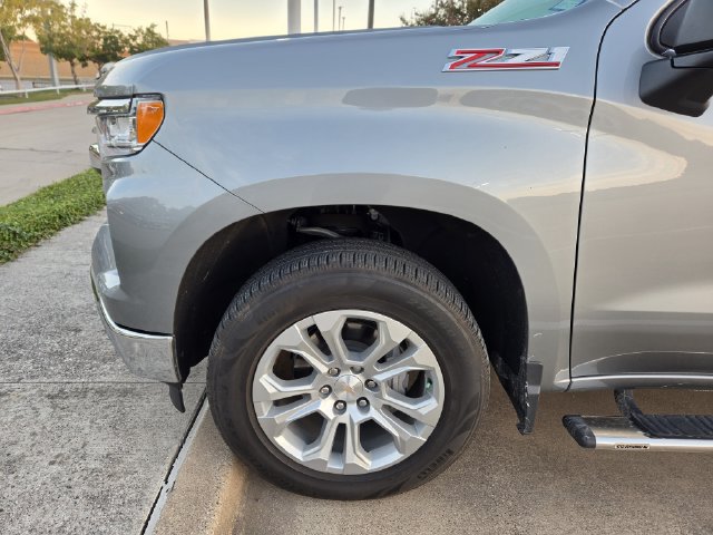 Used 2025 Chevrolet Silverado 1500 LTZ AWD/4WD image 7