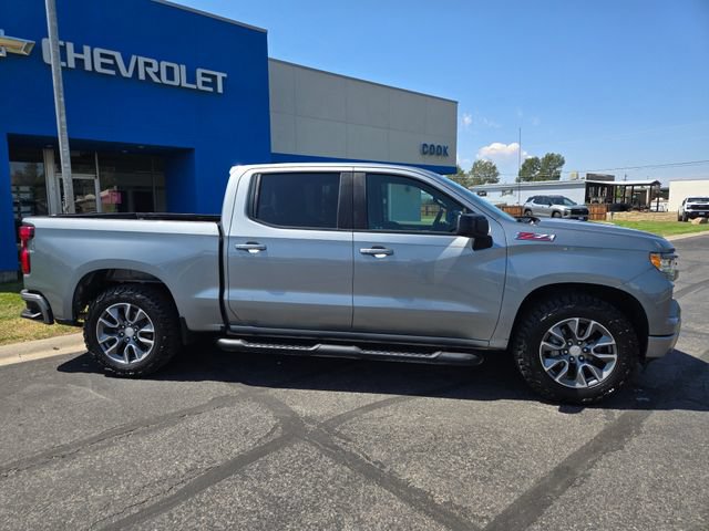 Used 2023 Chevrolet Silverado 1500 RST w/ Z71 Off-Road Package AWD/4WD image 2