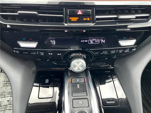 Used 2022 Acura MDX w/ Technology Package AWD/4WD image 18