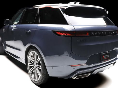 Used 2025 Land Rover Range Rover Sport Dynamic SE image 23