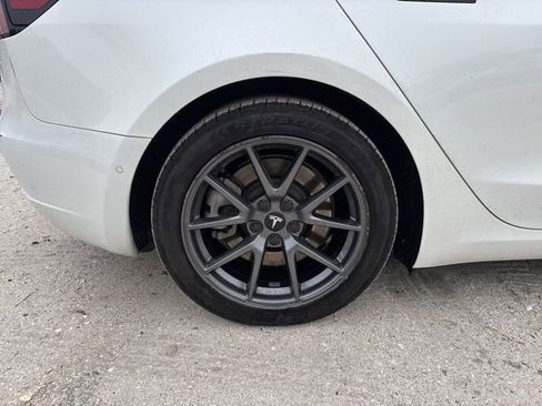 Used 2021 Tesla Model 3 Standard Range Plus image 18