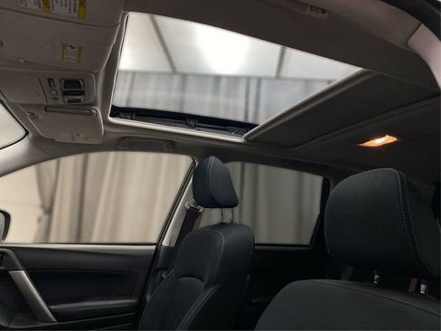Used 2017 Subaru Forester 2.5i Premium w/ All-Weather Package image 26
