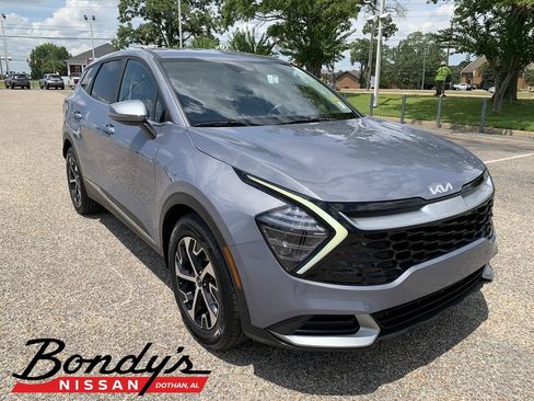 Used 2024 Kia Sportage EX FWD image 1