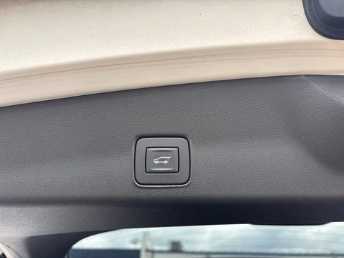 Used 2023 Chevrolet TrailBlazer ACTIV w/ Sun and Liftgate Package AWD/4WD image 9