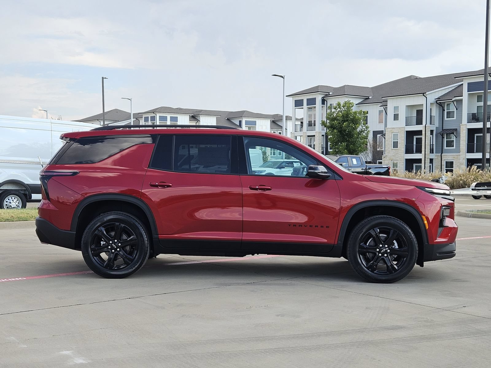 New 2027 Chevrolet Traverse LT w/ Midnight/Sport Edition FWD image 7
