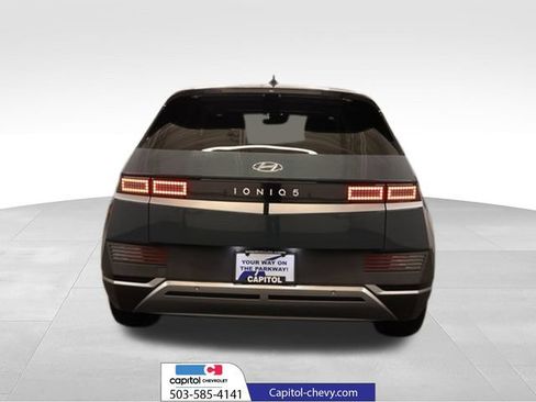 Used 2024 Hyundai Ioniq 5 SEL RWD image 3