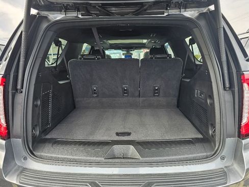 Used 2021 GMC Yukon XL SLT w/ SLT Premium Package image 19