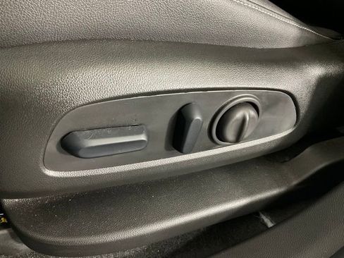 Used 2024 Chevrolet Blazer LT FWD image 29