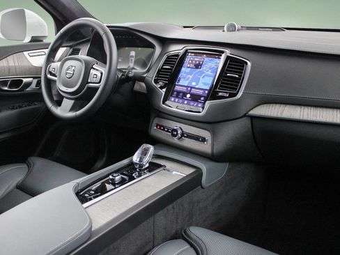 Used 2024 Volvo XC90 B6 Ultimate w/ Lounge Package AWD/4WD image 21