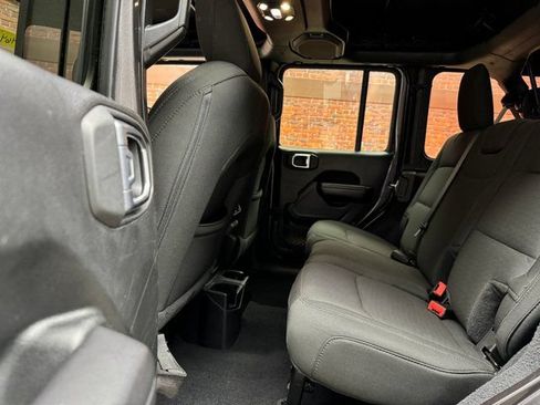 Used 2020 Jeep Wrangler Unlimited Sport S AWD/4WD image 21