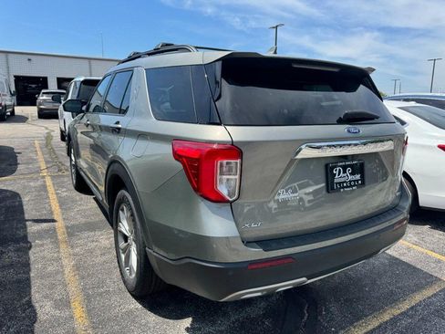 Used 2020 Ford Explorer XLT w/ Equipment Group 202A AWD/4WD image 4
