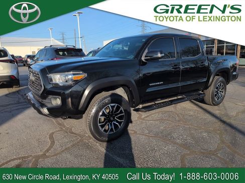 Used 2021 Toyota Tacoma TRD Off-Road image 1
