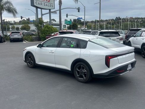 Used 2025 Kia K4 LXS image 10