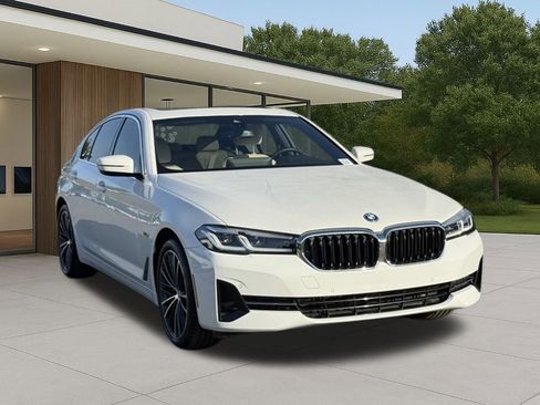 Certified 2023 BMW 530e w/ Convenience Package image 5