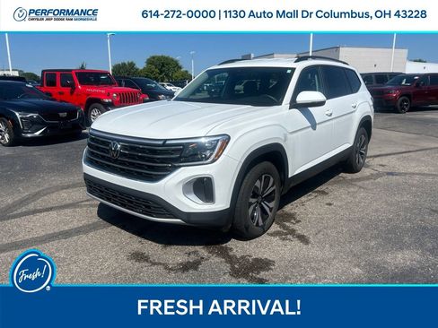 Used 2024 Volkswagen Atlas SE AWD/4WD image 8
