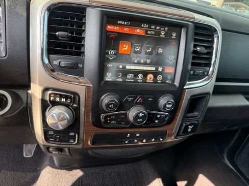 Used 2017 RAM 1500 Laramie AWD/4WD image 18