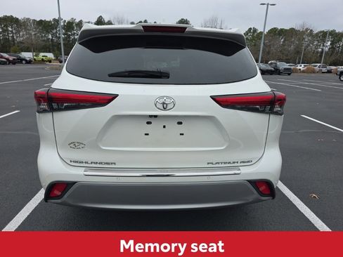 Used 2020 Toyota Highlander Platinum image 9