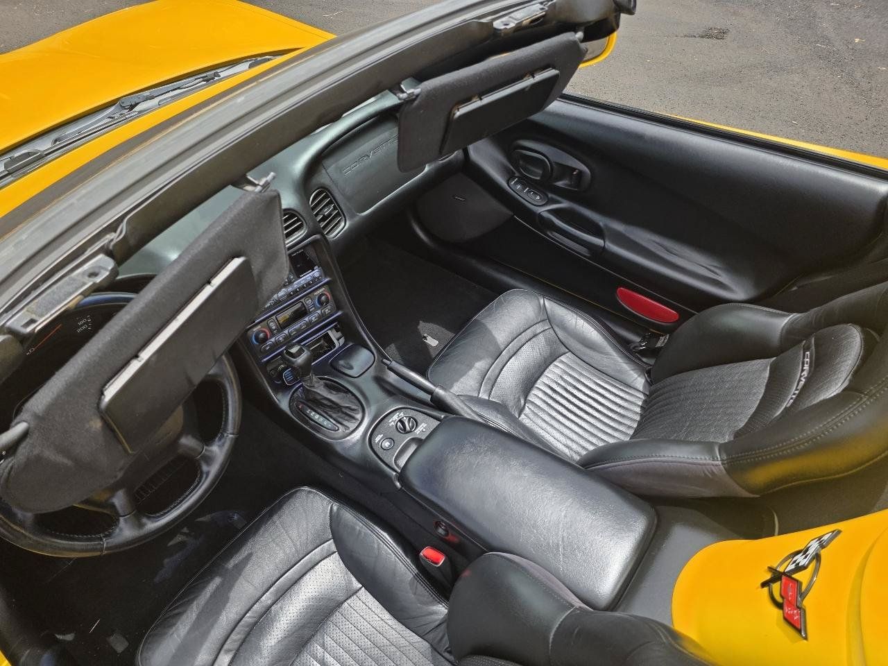 Used 2002 Chevrolet Corvette Convertible w/ Preferred Equipment Group2 RWD image 18