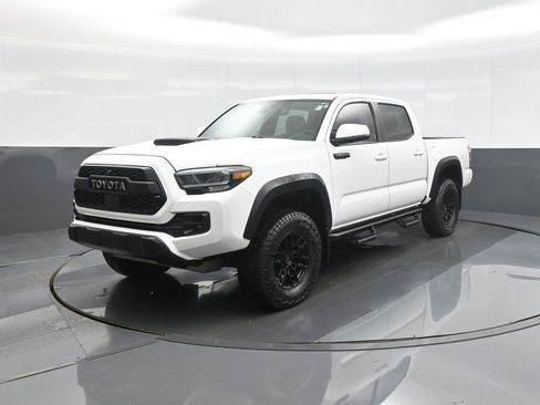 Certified 2020 Toyota Tacoma TRD Pro AWD/4WD image 3