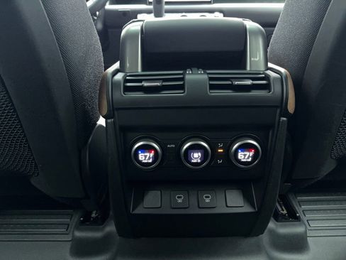 Used 2024 Land Rover Defender 130 X image 19