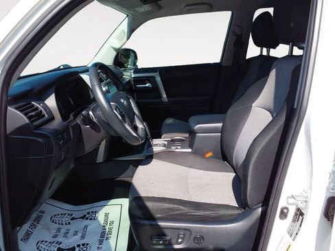 Used 2016 Toyota 4Runner SR5 AWD/4WD image 11