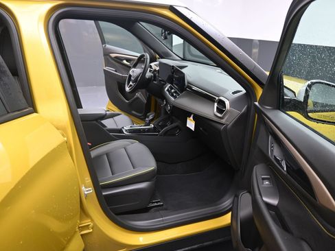 New 2025 Chevrolet TrailBlazer ACTIV w/ Convenience Package FWD image 24